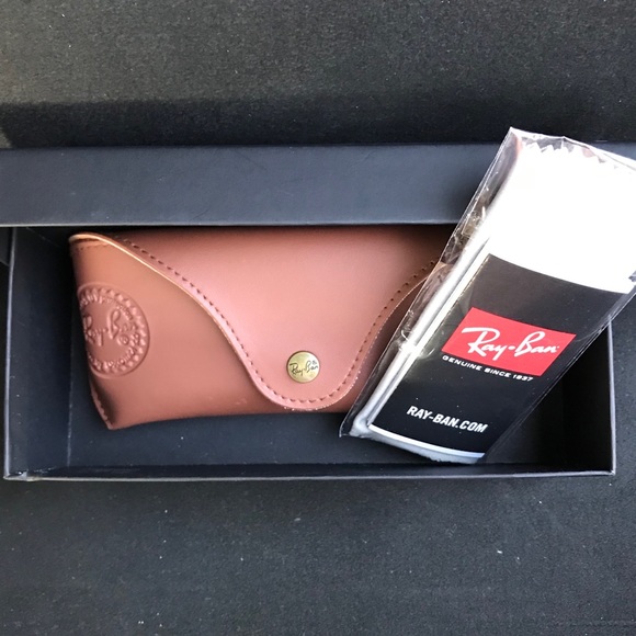 Ray-Ban special edition brown leather case - Picture 3 of 4